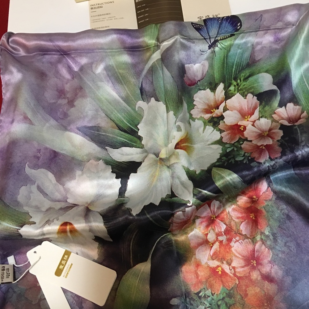 ❌🛑SOLD🛑❌ Vintage 100% Silk Boshine Scarf 💜 - Picture 11 of 16